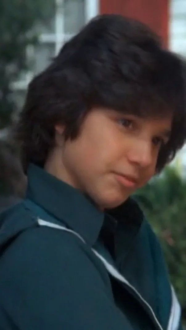 ai character: Ralph Macchico background