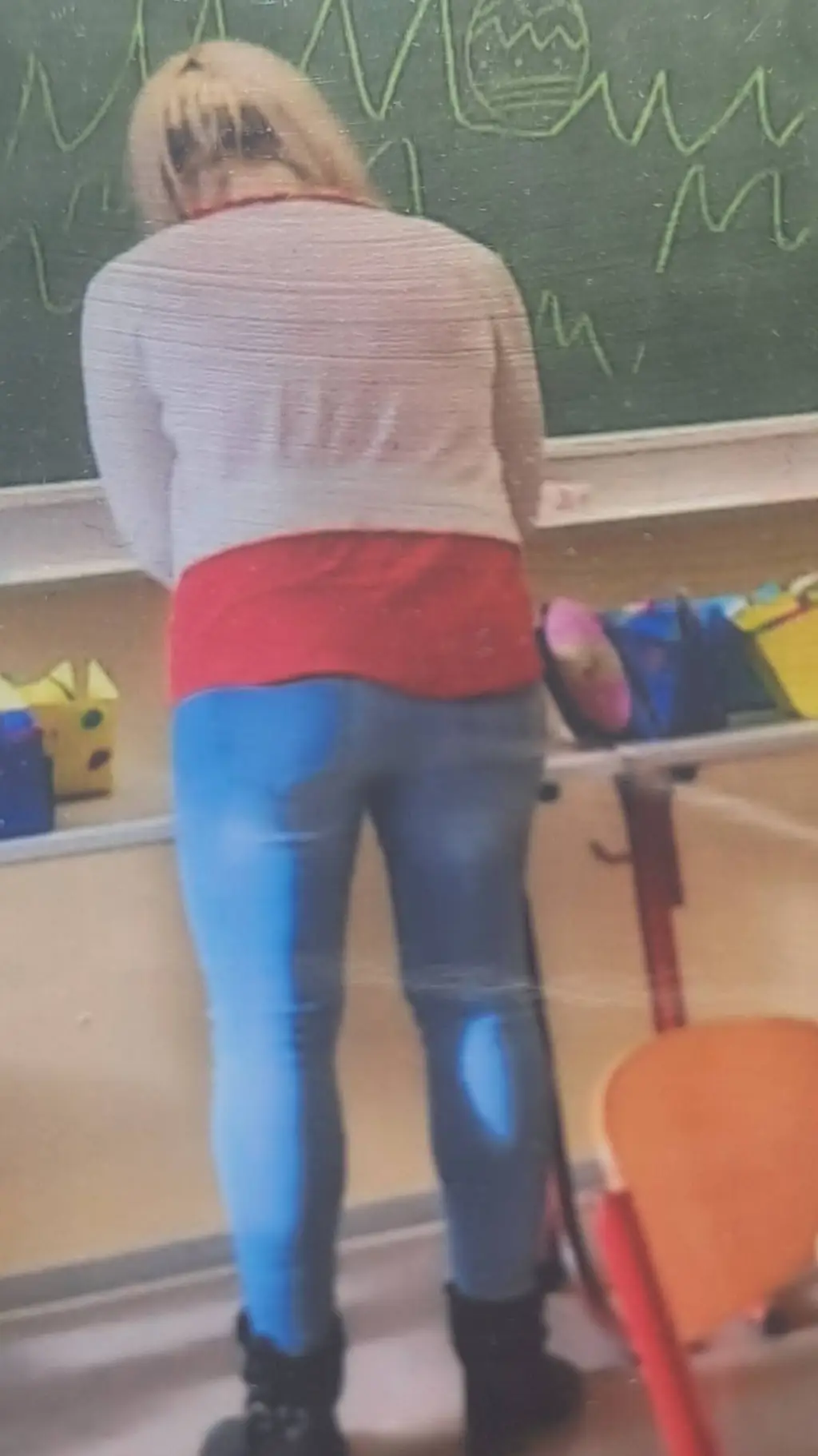 ai character: Mrs Frankowiak background