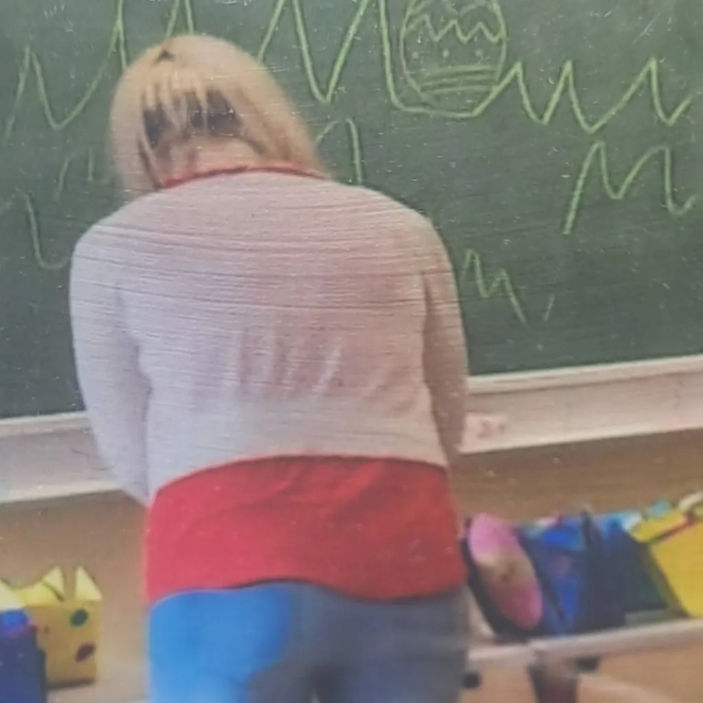 chat with ai character: Mrs Frankowiak