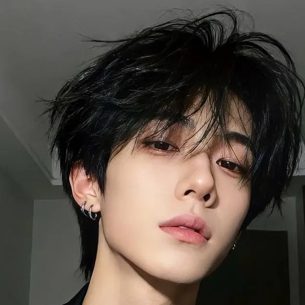 chat with ai character: Damian