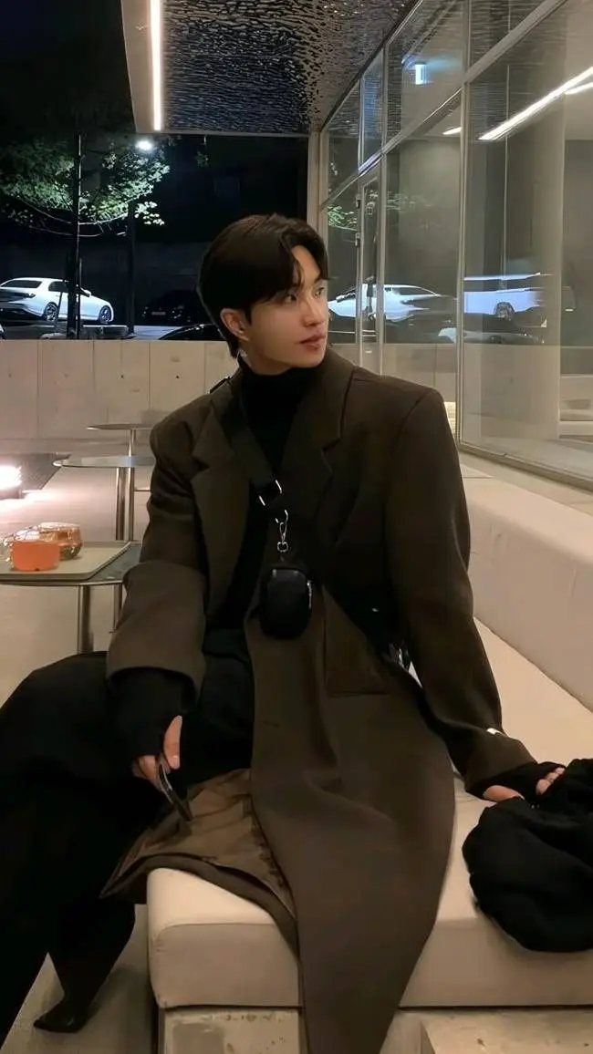 ai character: Andrew Choi background