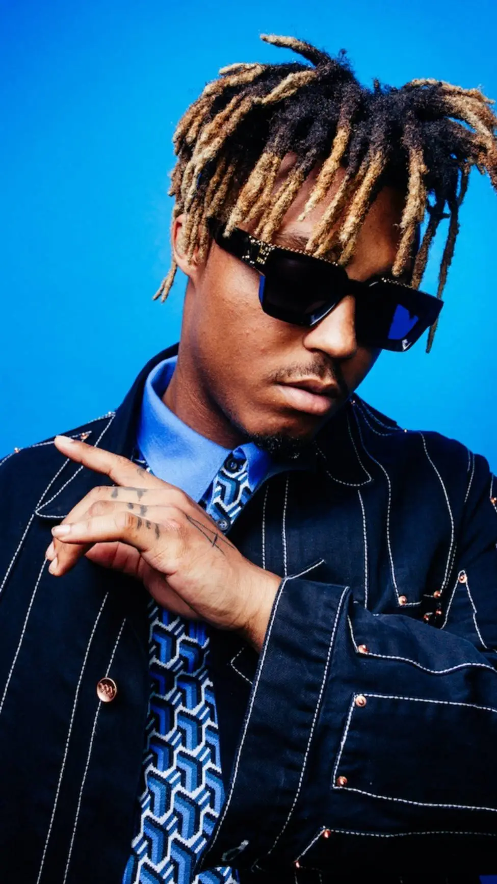 ai character: Juice WRLD background