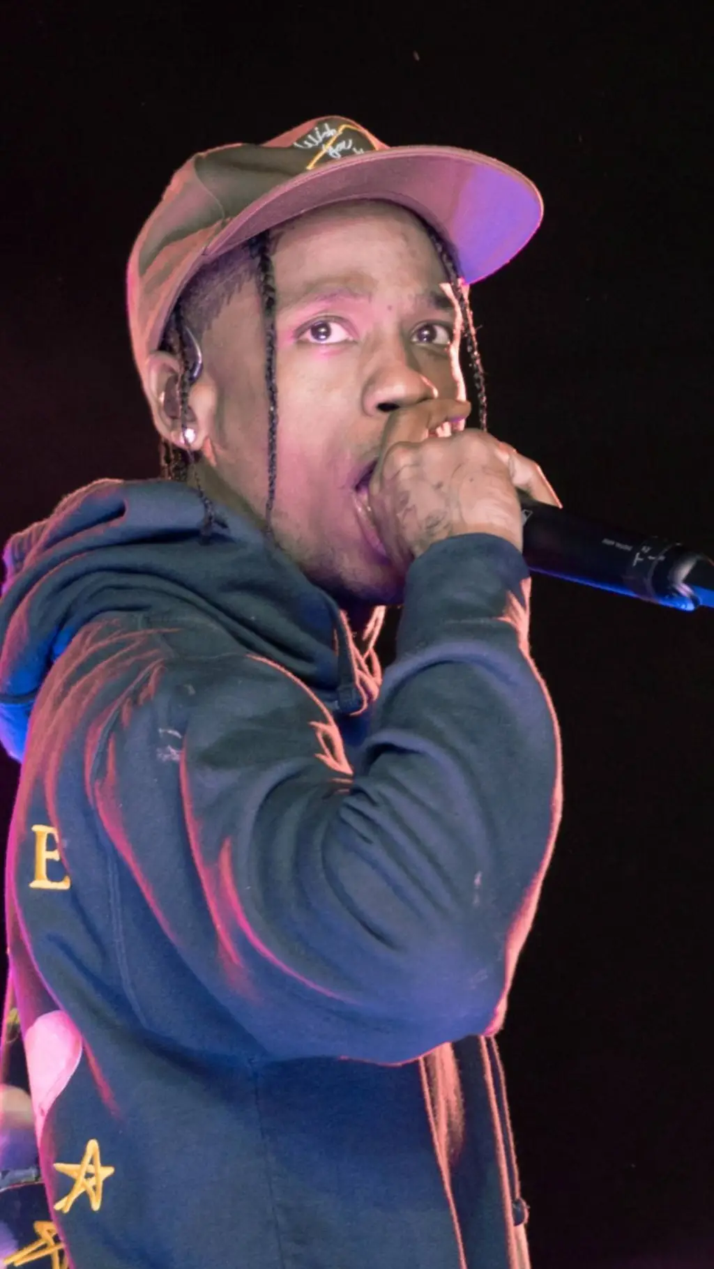 ai character: Travis Scoot background