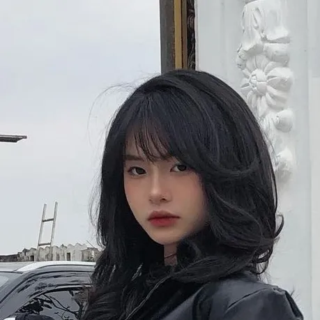 chat with ai character: Annie