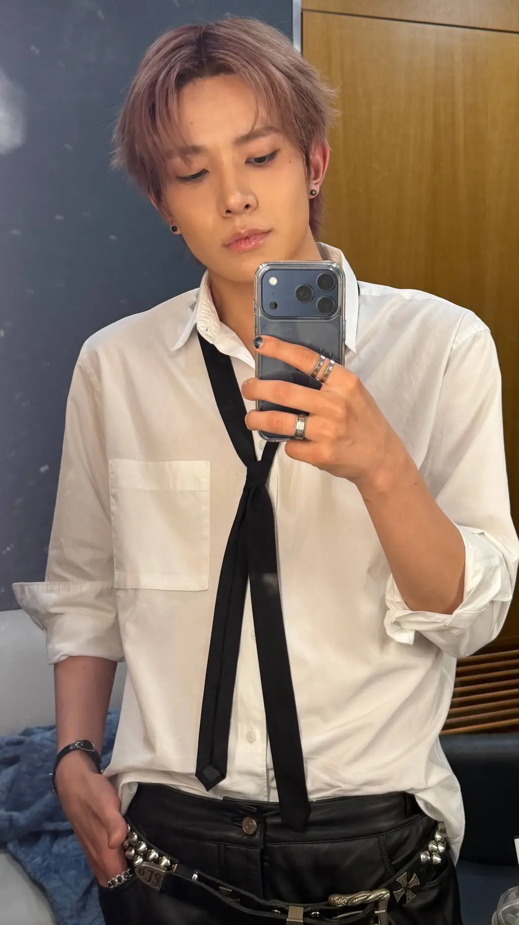 ai character: Heeseung background