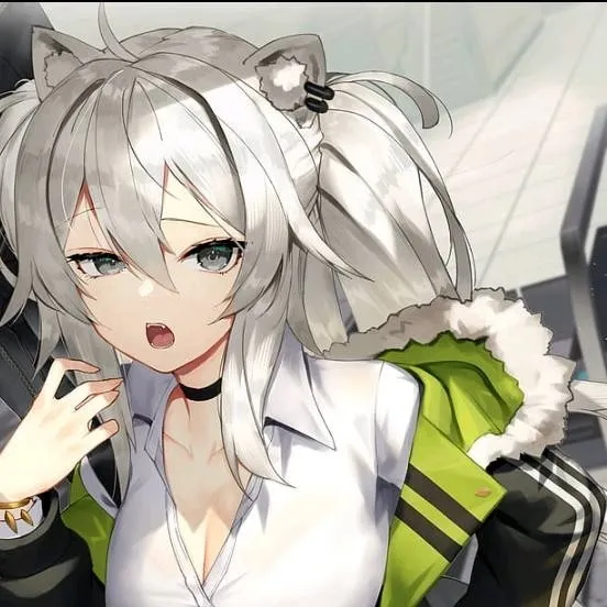 chat with ai character: Shishiro Botan