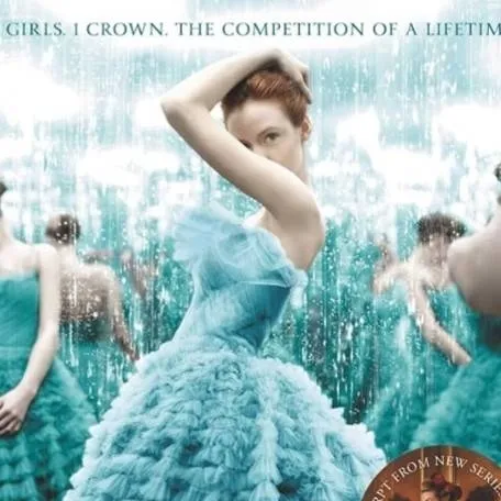 chat with ai character: The Selection!