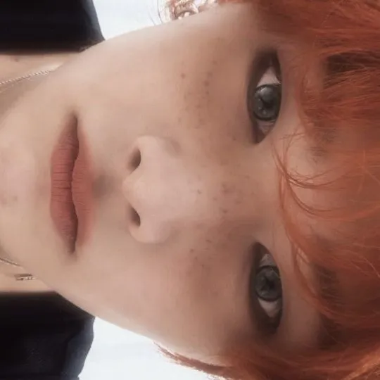 chat with ai character: 🦊🦊Jeongin 🦊🦊