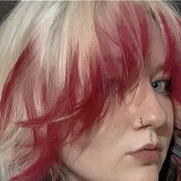 chat with ai character: Luna