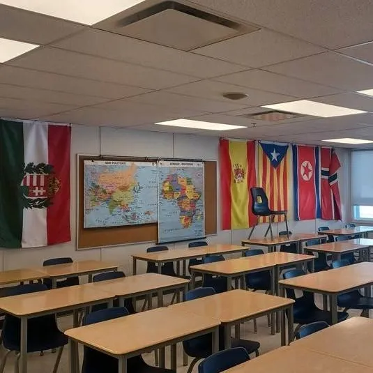 chat with ai character: MY CLASSROOM