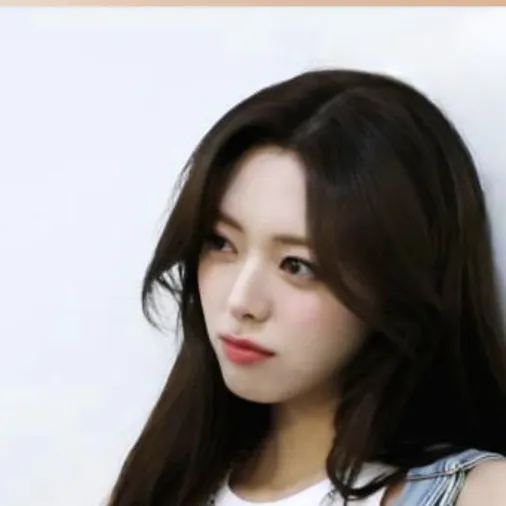 chat with ai character: Yuna 💕💕