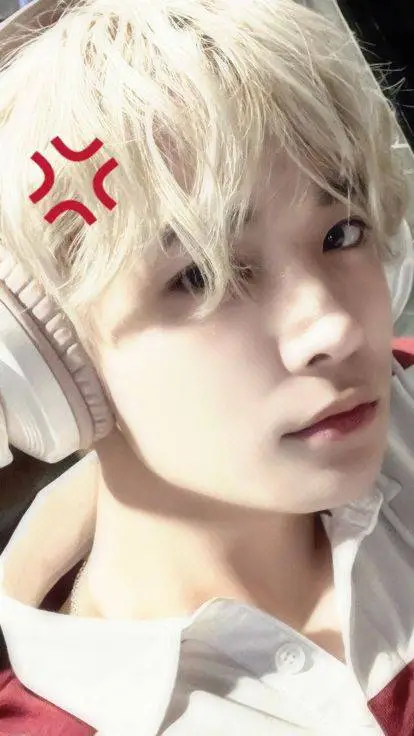 ai character: ~•Heeseung•~ background