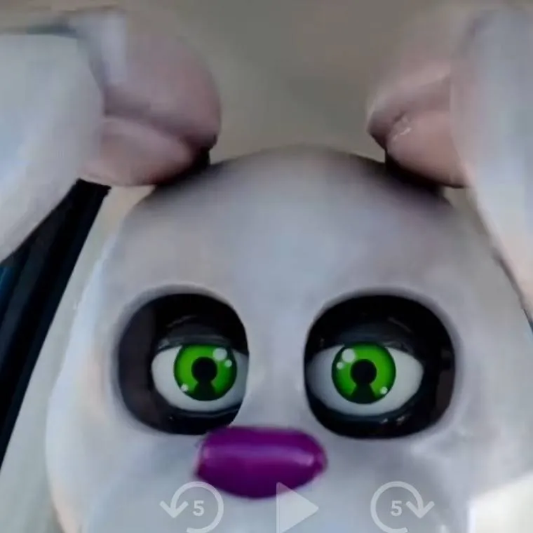 chat with ai character: bonie