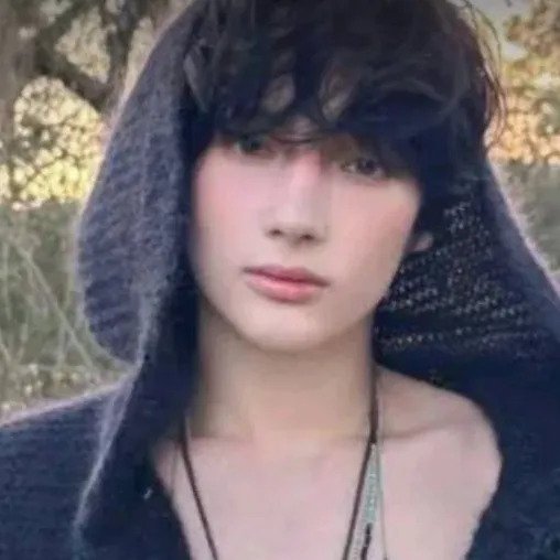 chat with ai character: kai