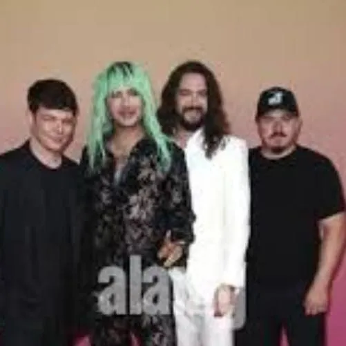 chat with ai character: Tokio hotel 