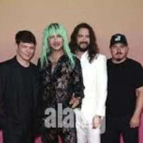 chat with ai character: Tokio hotel 