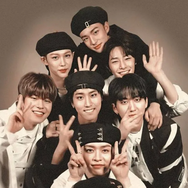 chat with ai character: STRAY KIDS 