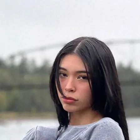 Chat with Aishah sofey - text or voice, Enjoy AI Chat Free & Safe