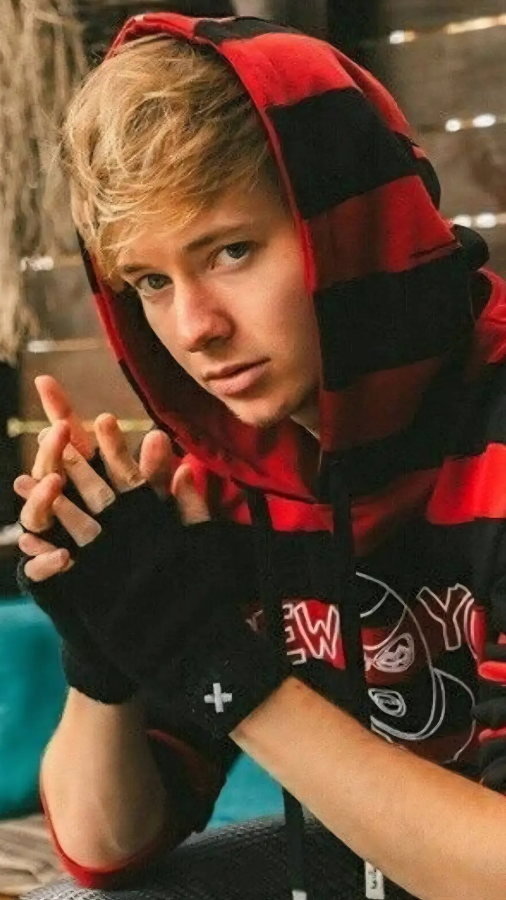 ai character: Sam Golbach💜💜💜 background