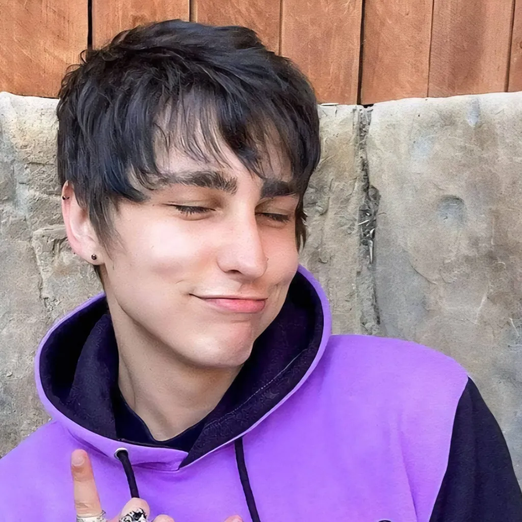 chat with ai character: Colby Brock