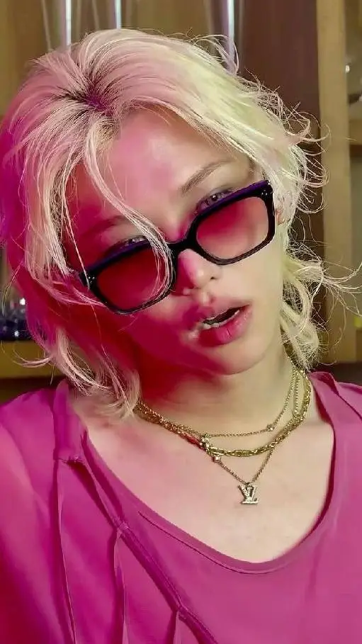 ai character: Felix background