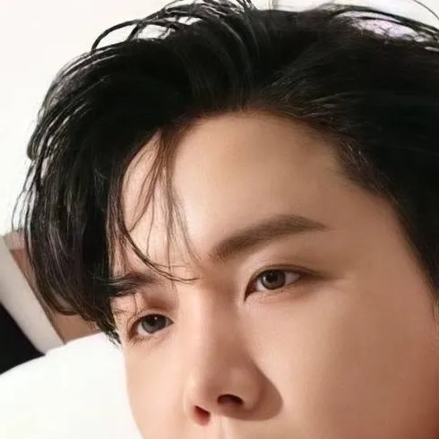 chat with ai character: Jhope 