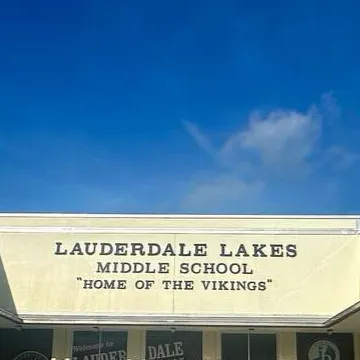 chat with ai character: Lauderdale Lakes M