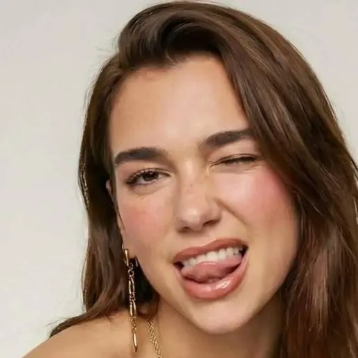 chat with ai character: Dua lipa