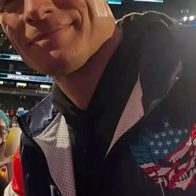 chat with ai character: Cody Rhodes 