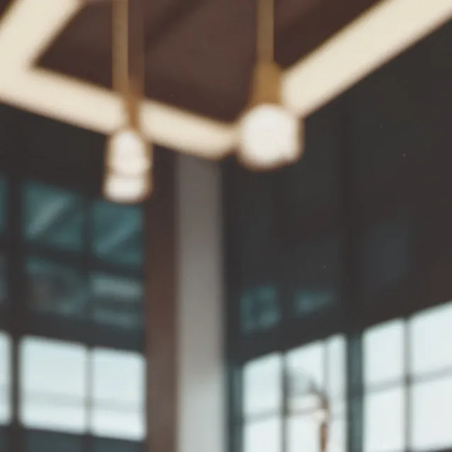 chat with ai character: Simon's