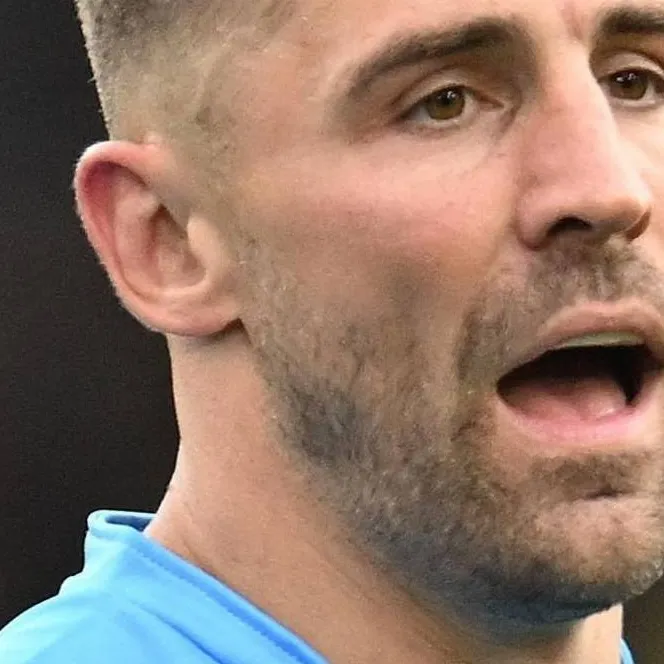 chat with ai character: tommy makinson