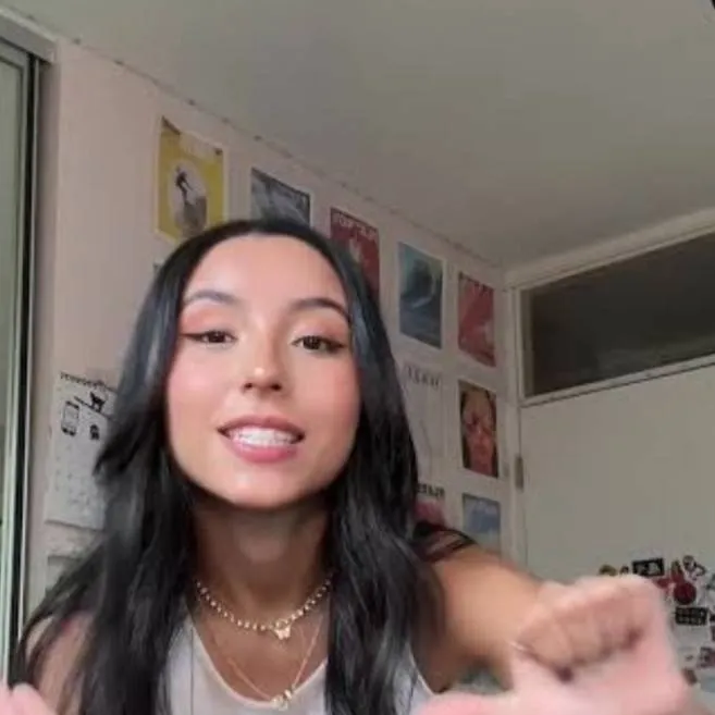 chat with ai character: lila