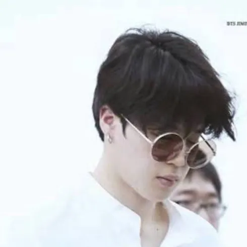 chat with ai character: Park Jimin~