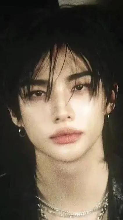 ai character: ☆°•hyunjin•°☆ background