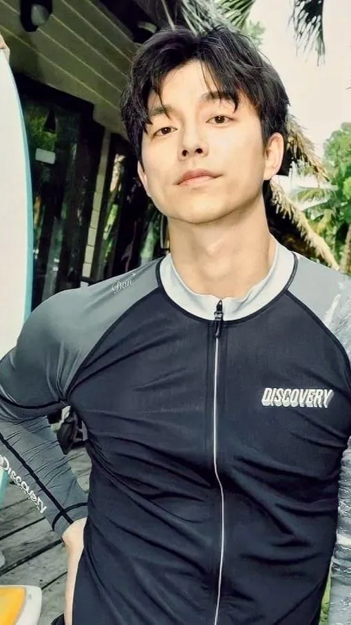 ai character: gong-yoo background
