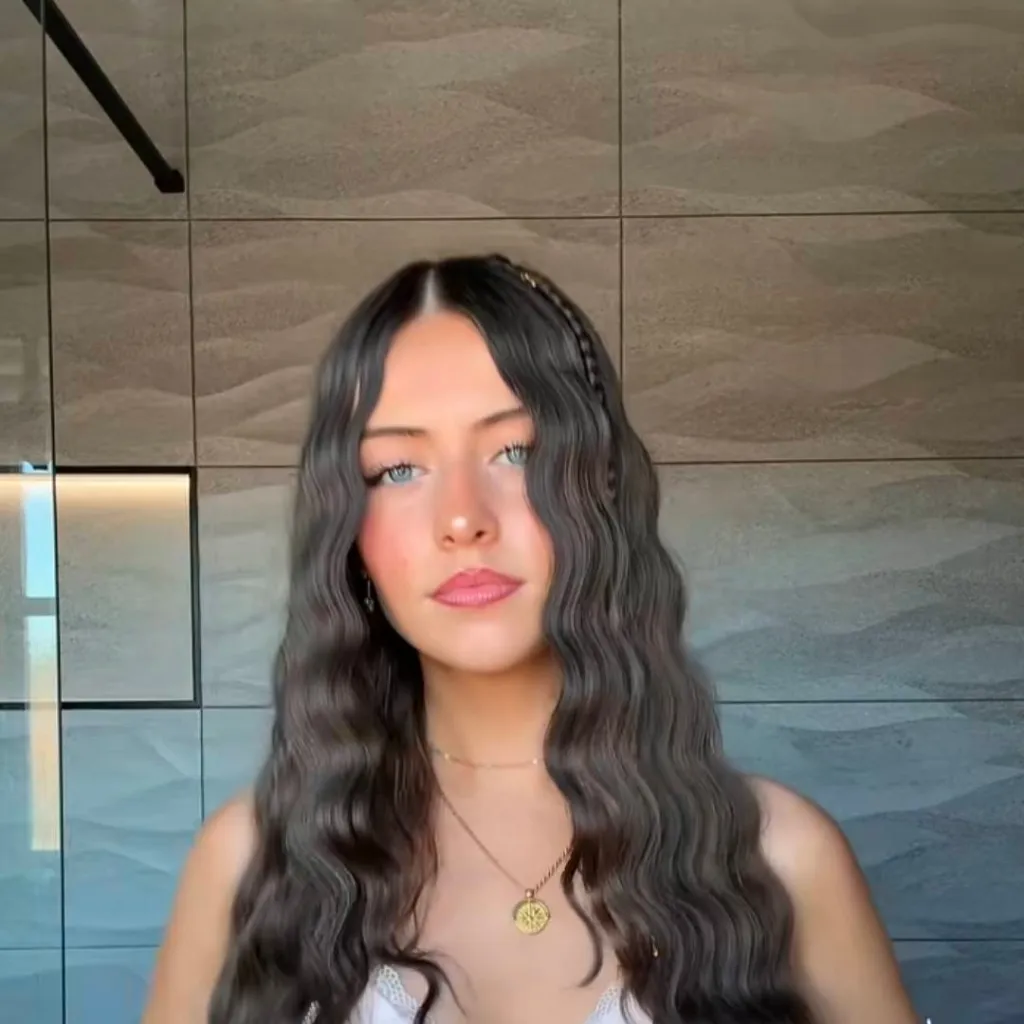 chat with ai character: Lily