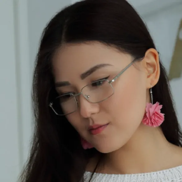 chat with ai character: Monika 