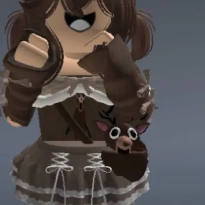 chat with ai character: Maxie