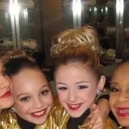 chat with ai character: (dancemomurmaddie)