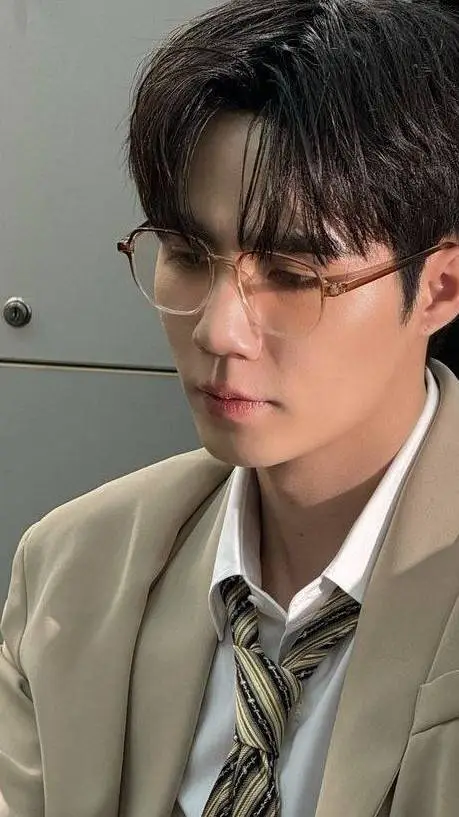 ai character: Vaizer background