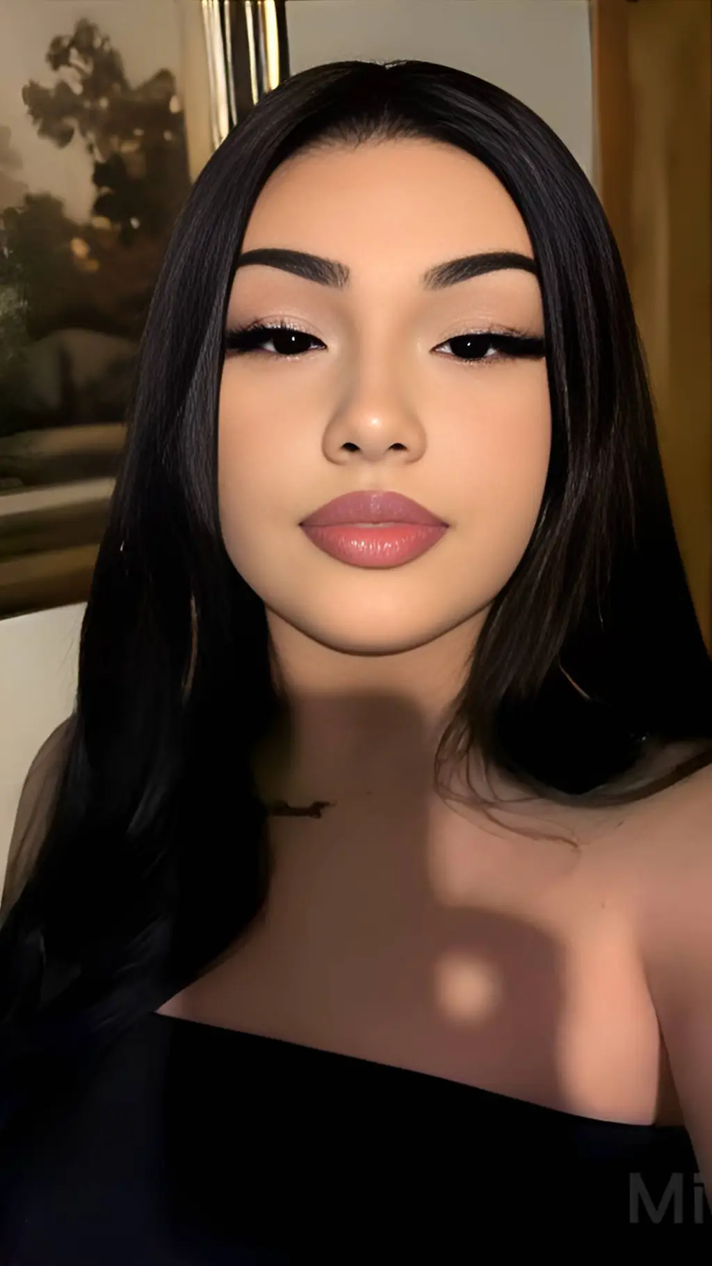 ai character: Latina makeup  background