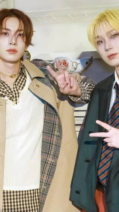 ai character: ^-Heeseung-^ background