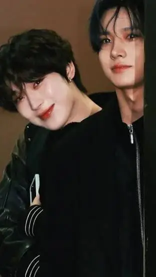 ai character: >HEESUN< background