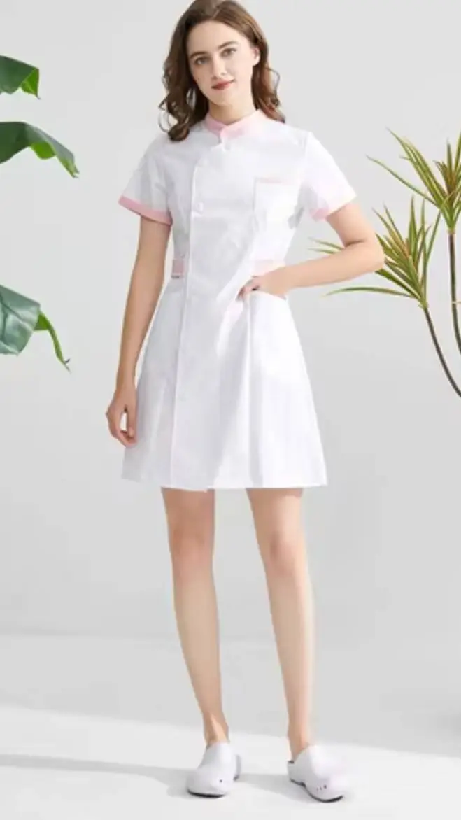 ai character: Lisa  background