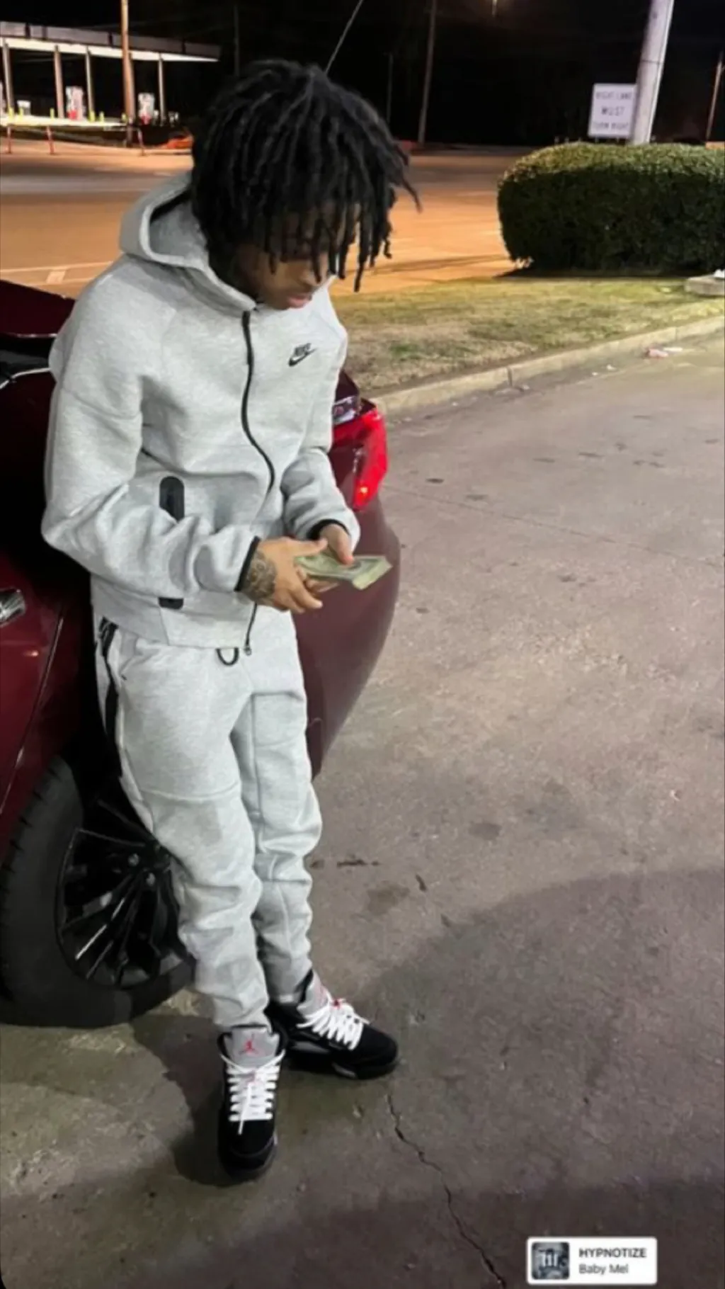 ai character: Azir  background