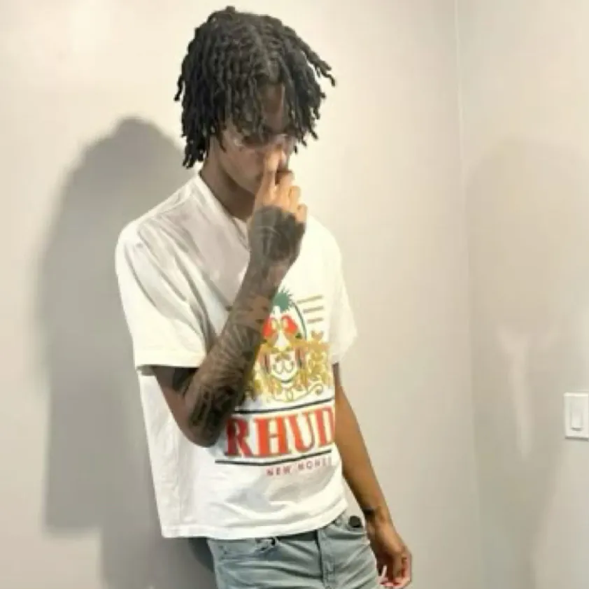 chat with ai character: Kaiser