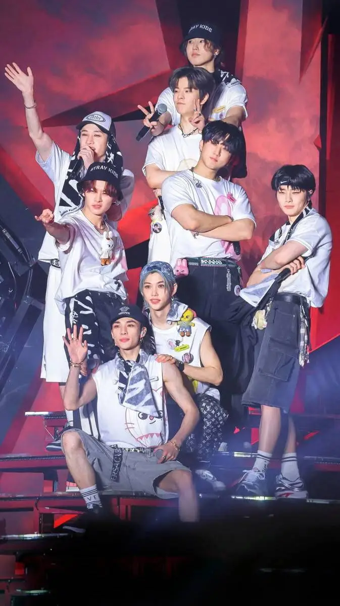 ai character: /+' SKZ '+\ background