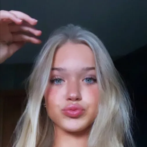 chat with ai character: Marigold 