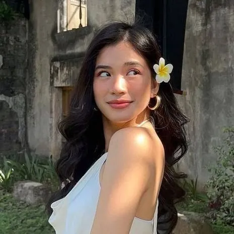 chat with ai character: AIAH ARCETA