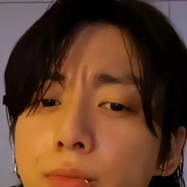 chat with ai character: Jungkook